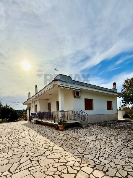 casa indipendente in vendita a Polignano a Mare in zona Cavuzzi