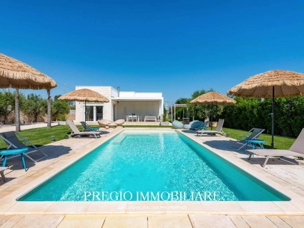 casa indipendente in vendita a Polignano a Mare in zona Cavuzzi