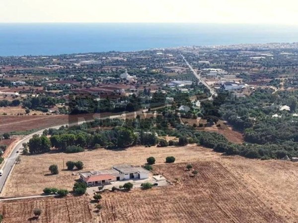 casale in vendita a Polignano a Mare in zona Cavuzzi