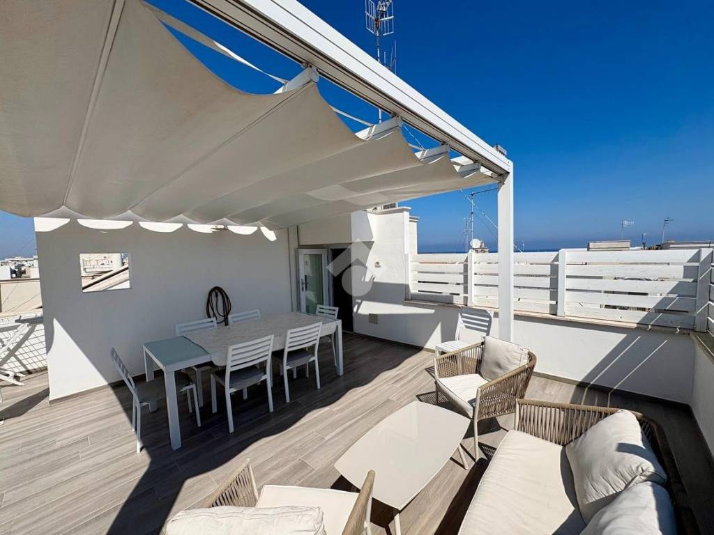 casa indipendente in vendita a Polignano a Mare