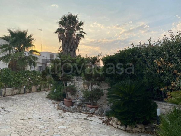 casa indipendente in vendita a Polignano a Mare