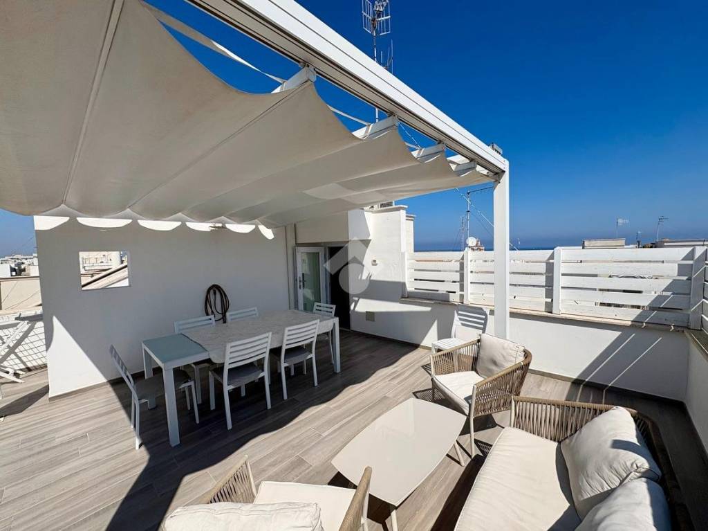 casa indipendente in vendita a Polignano a Mare