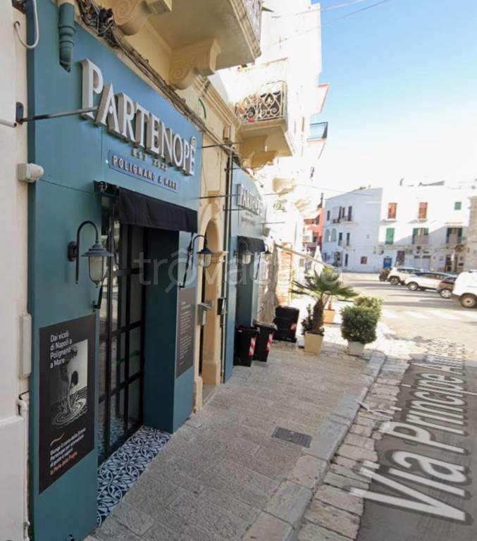 locale commerciale in vendita a Polignano a Mare
