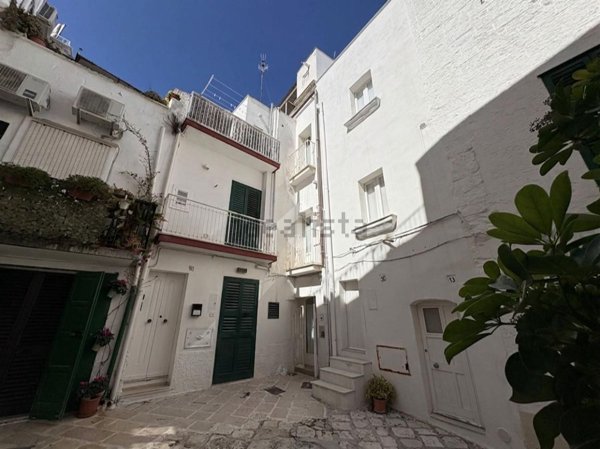 casa indipendente in vendita a Polignano a Mare