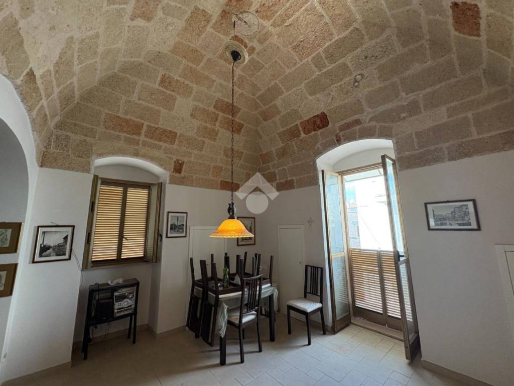 casa indipendente in vendita a Polignano a Mare