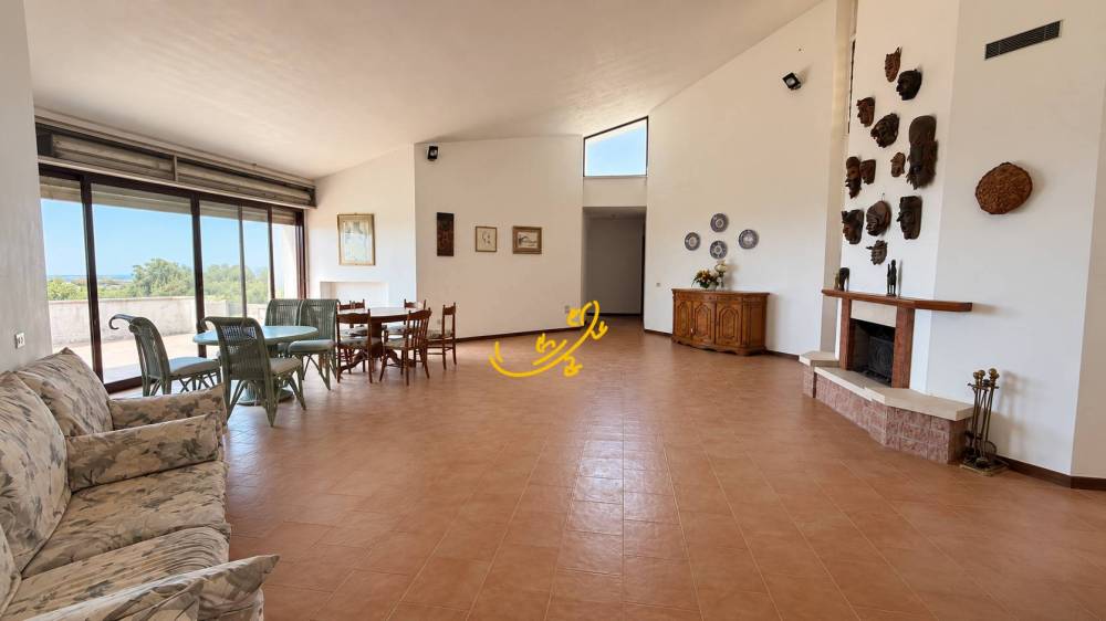 casa indipendente in vendita a Polignano a Mare in zona Cavuzzi