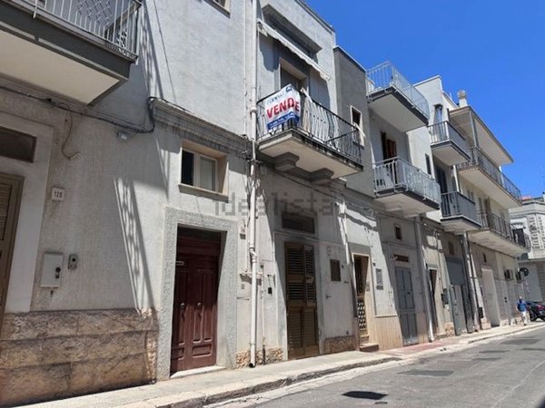 casa indipendente in vendita a Polignano a Mare