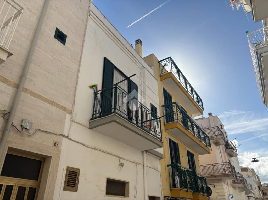 casa indipendente in vendita a Polignano a Mare