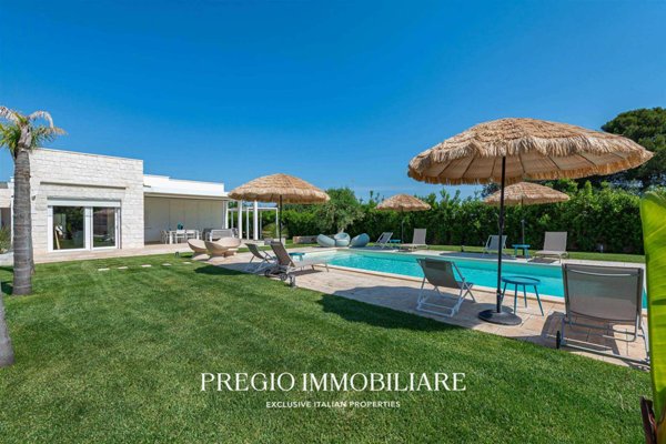 casa indipendente in vendita a Polignano a Mare in zona Cavuzzi