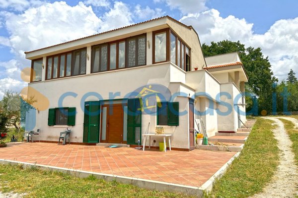 casa indipendente in vendita a Putignano