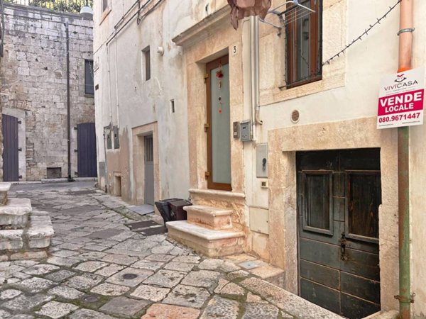 negozio in vendita a Putignano