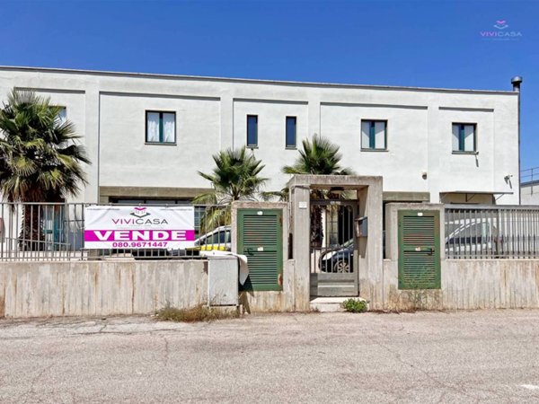 locale commerciale in vendita a Putignano