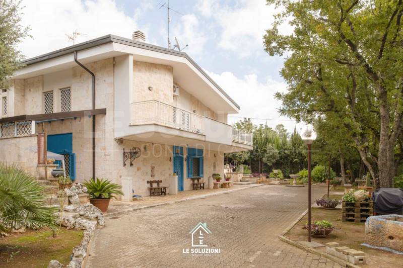 casa indipendente in vendita a Putignano