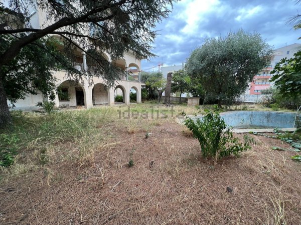 casa indipendente in vendita a Putignano
