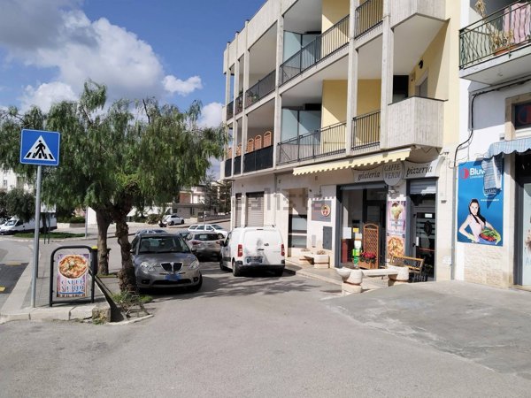 negozio in vendita a Putignano