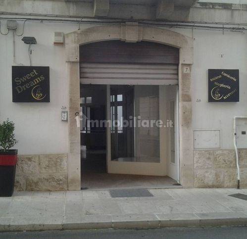 negozio in vendita a Putignano