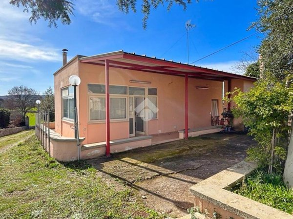 casa indipendente in vendita a Putignano