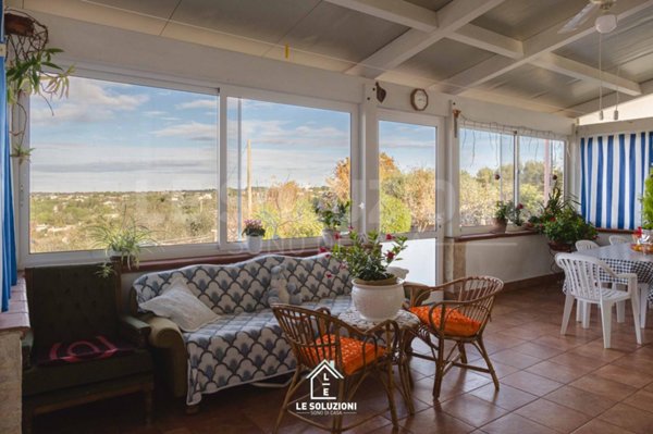 casa indipendente in vendita a Putignano