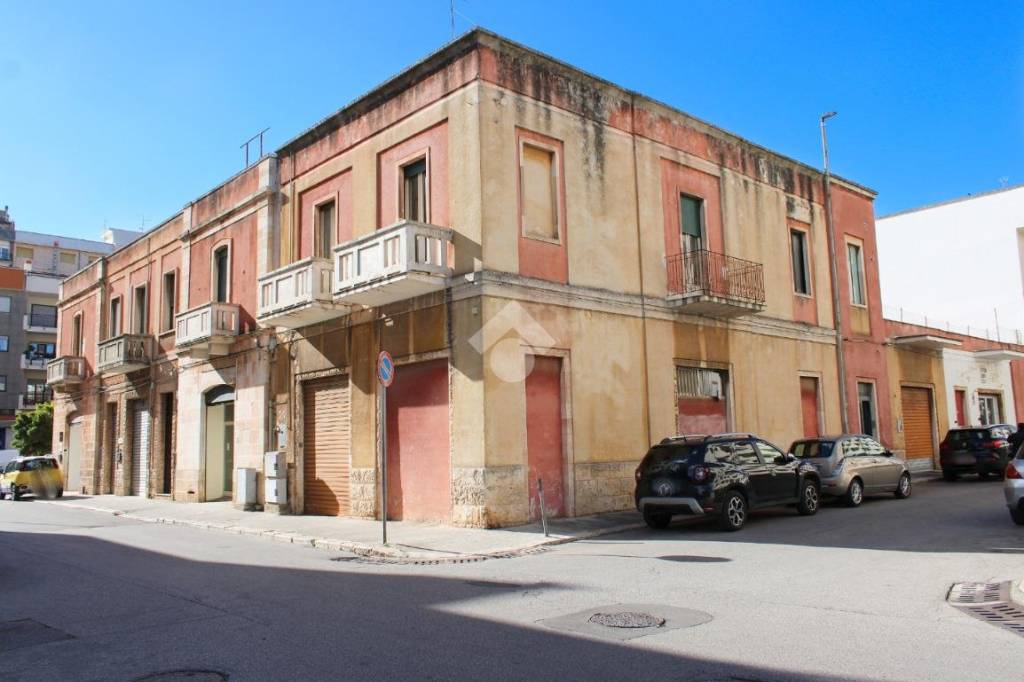 casa indipendente in vendita a Putignano