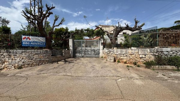 casa indipendente in vendita a Putignano