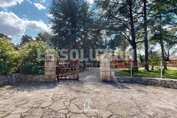casa indipendente in vendita a Putignano