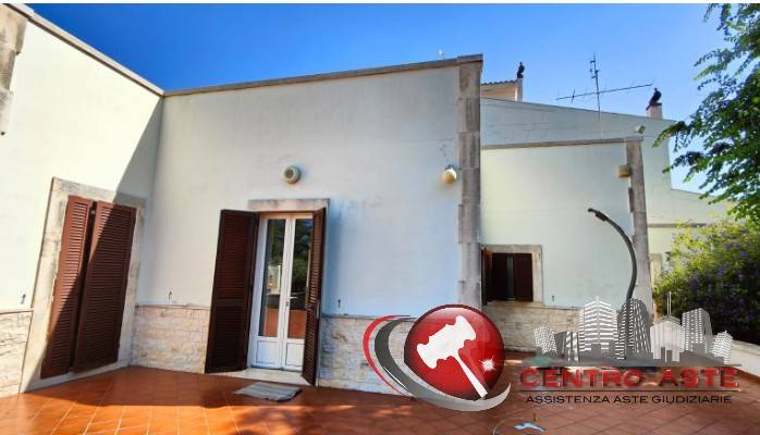 casa indipendente in vendita a Putignano
