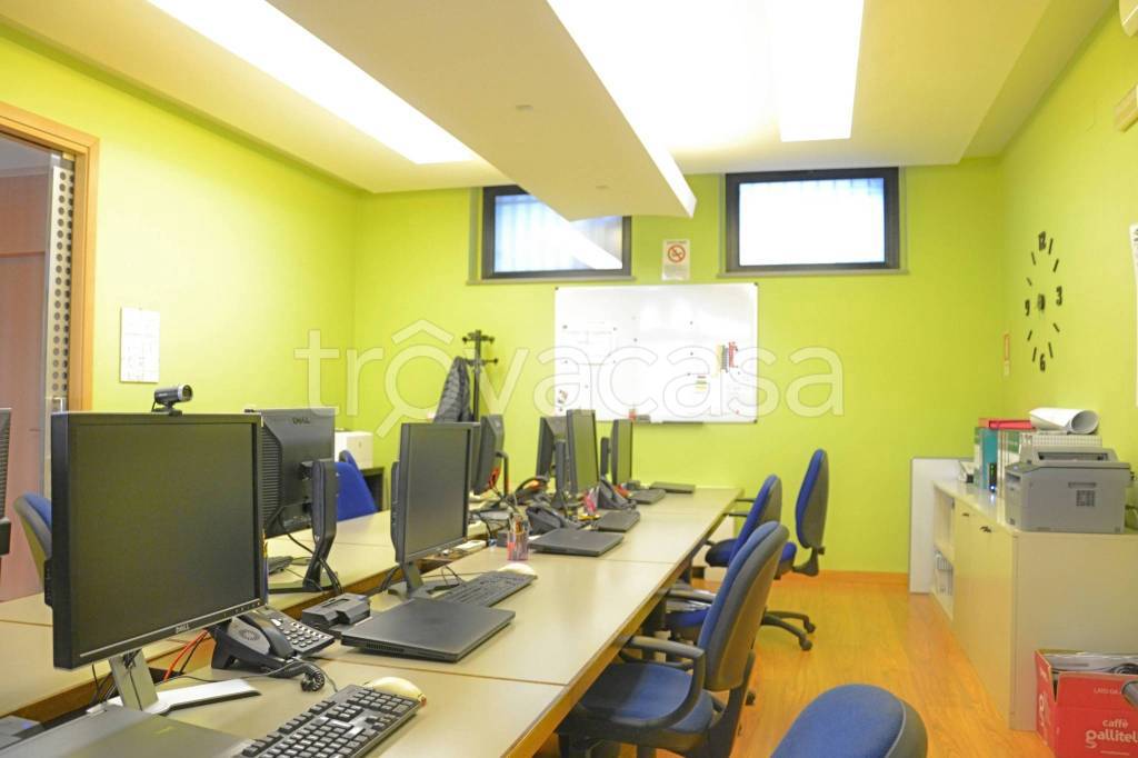 ufficio in vendita a Putignano