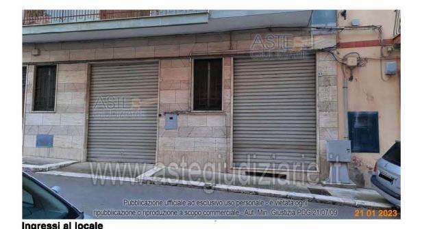 negozio in vendita a Putignano