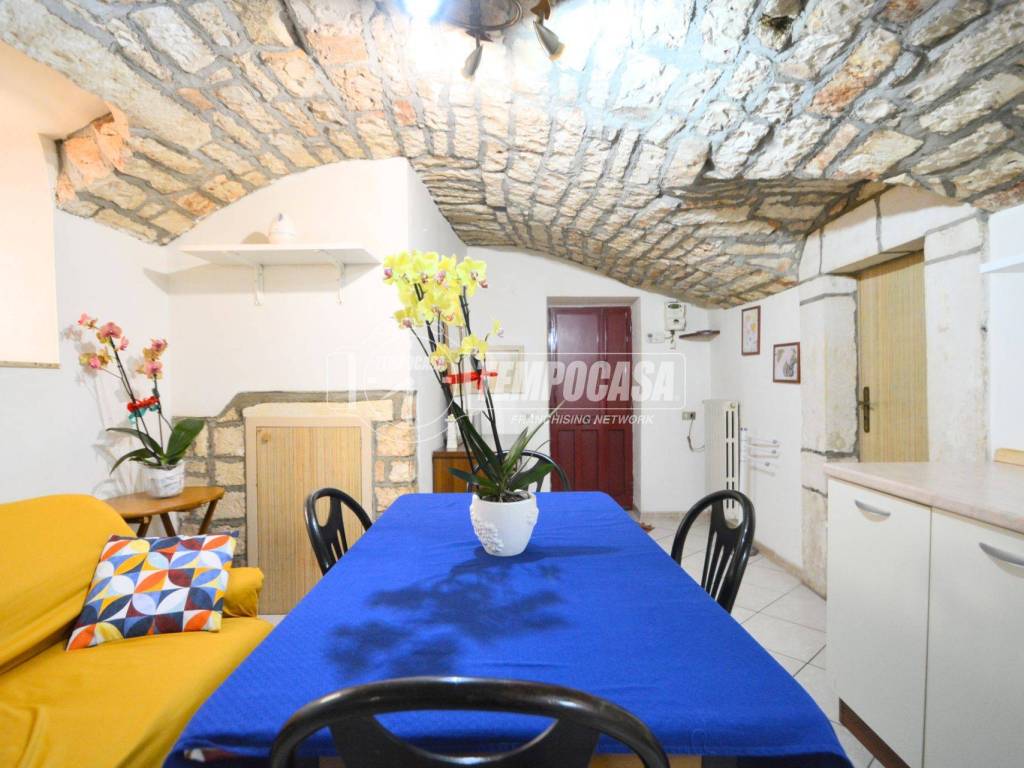 casa indipendente in vendita a Putignano