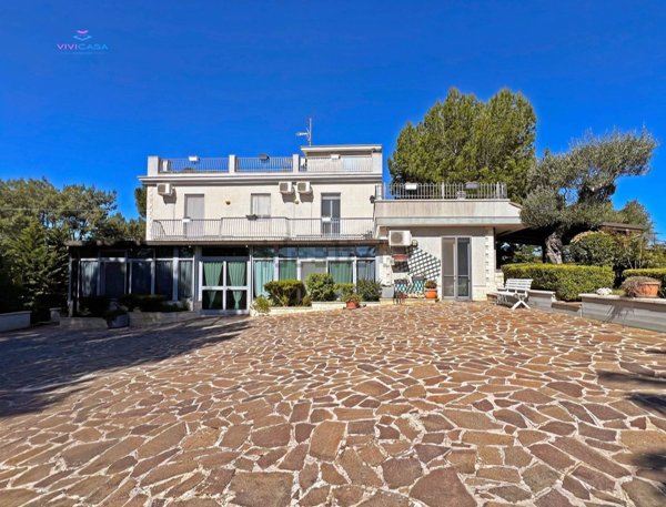 casa indipendente in vendita a Putignano