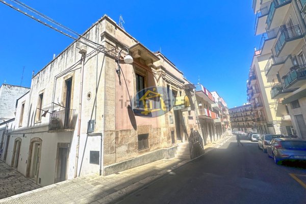 casa semindipendente in vendita a Putignano