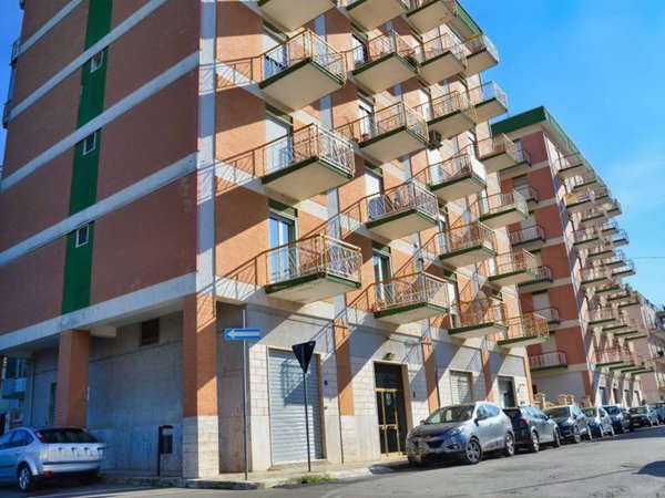 ufficio in vendita a Putignano