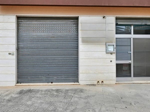 negozio in vendita a Putignano