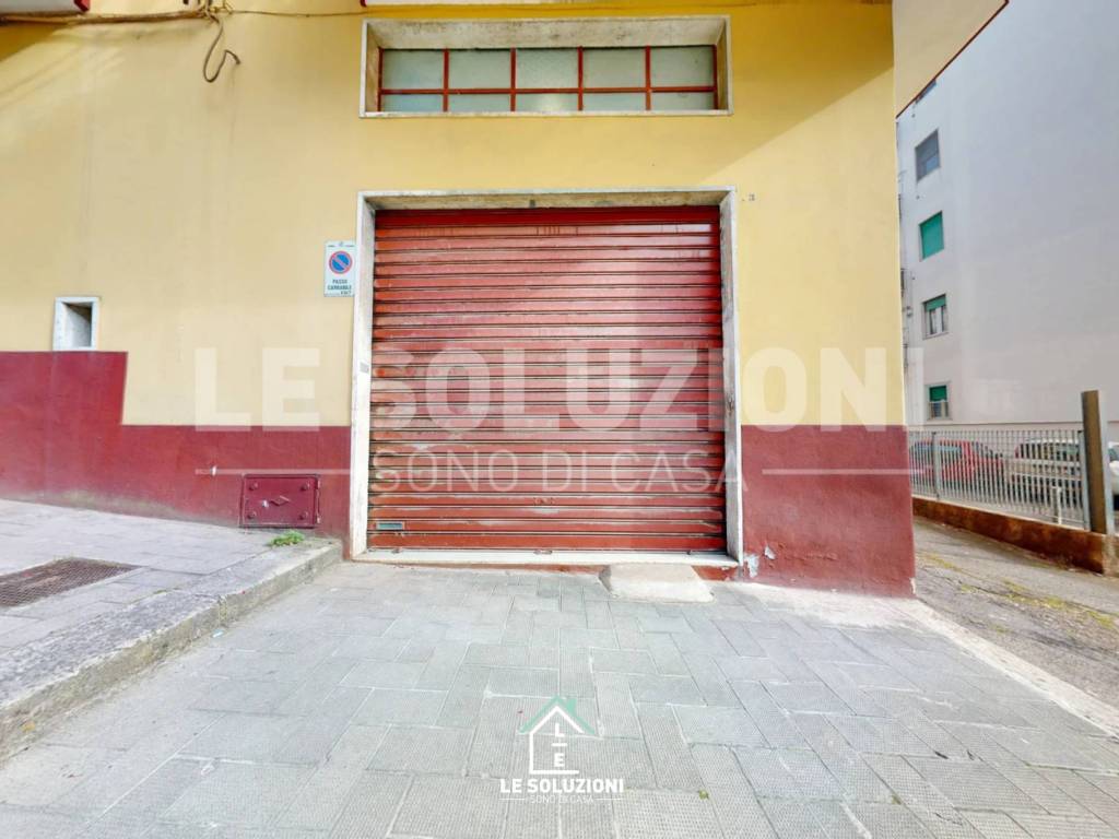 negozio in vendita a Putignano