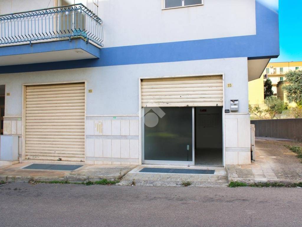 negozio in vendita a Putignano