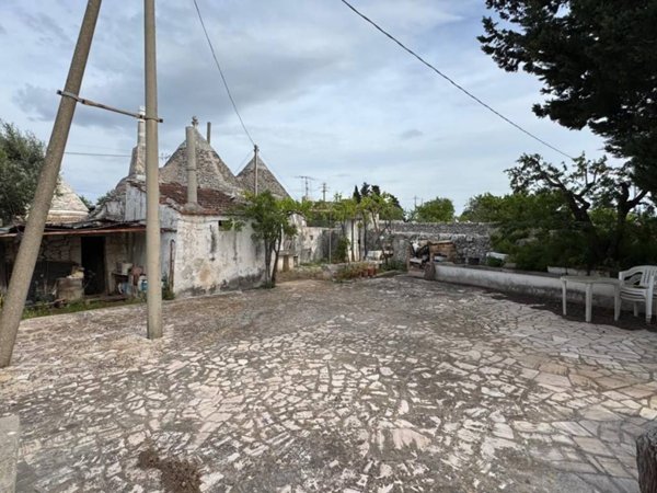 casa indipendente in vendita a Putignano