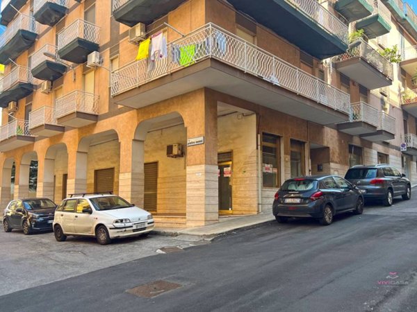 negozio in vendita a Putignano