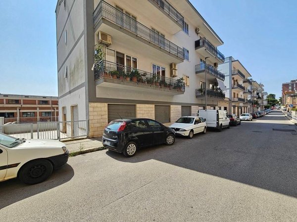 locale commerciale in vendita a Putignano