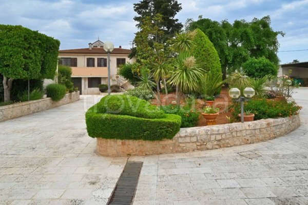 casa indipendente in vendita a Putignano