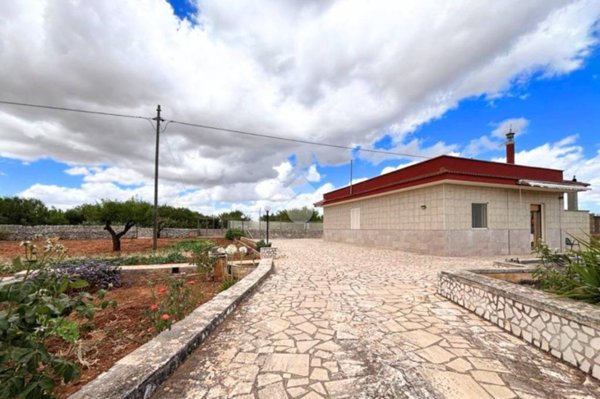casa indipendente in vendita a Putignano