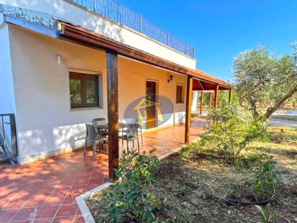 casa indipendente in vendita a Putignano
