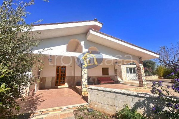 casa indipendente in vendita a Putignano