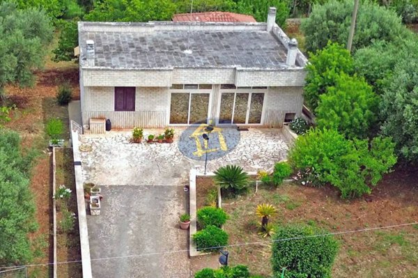 casa indipendente in vendita a Putignano
