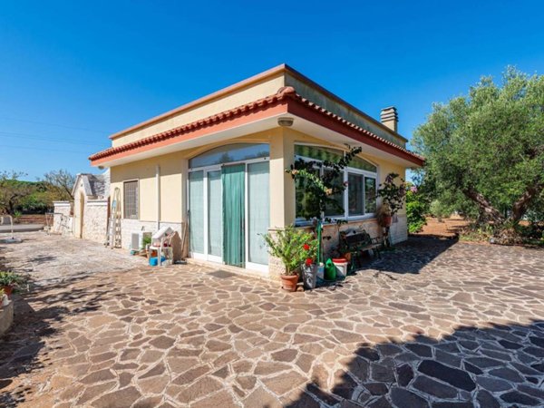 casa indipendente in vendita a Putignano