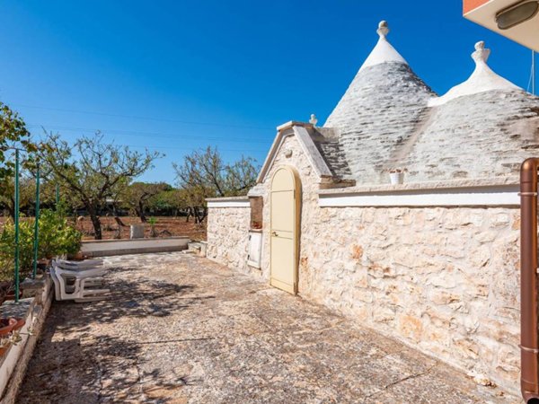 casa indipendente in vendita a Putignano