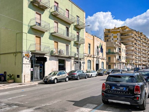 negozio in vendita a Putignano
