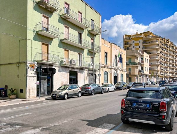 negozio in vendita a Putignano