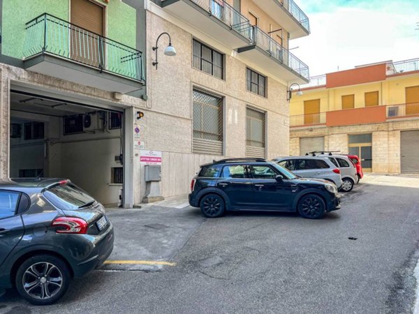 negozio in vendita a Putignano