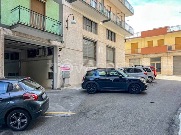 negozio in vendita a Putignano