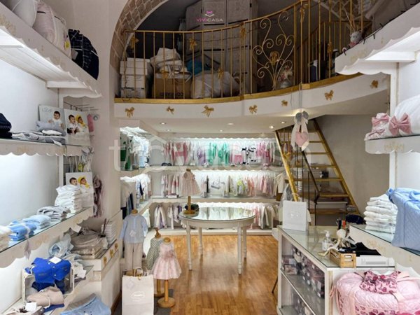 negozio in vendita a Putignano